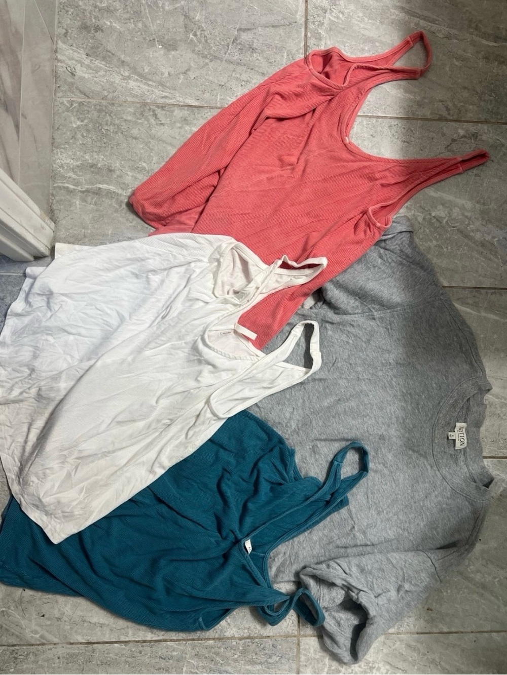BE COOL Coral Ribbed Scoop Tank Top